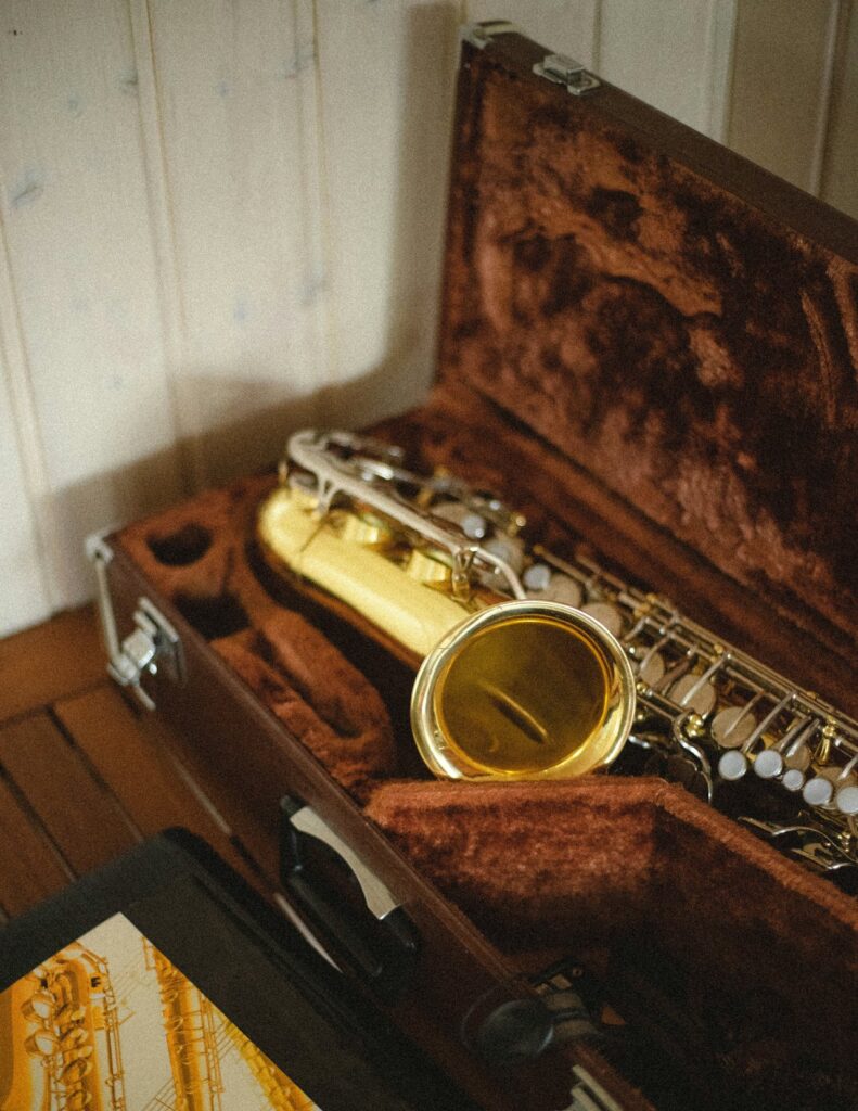 Altsaxophon Messing lackiert